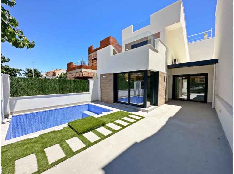 villa te koop in Los Alcazares
